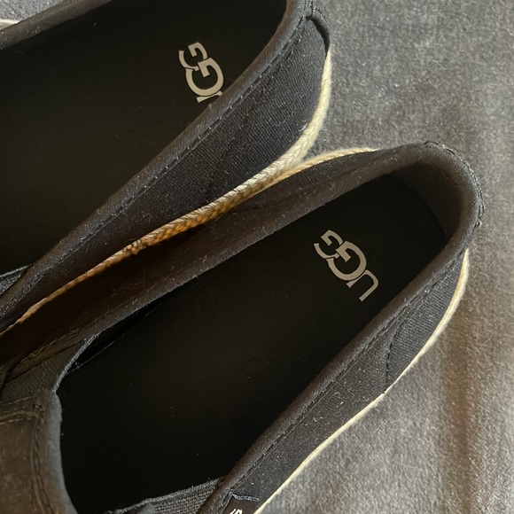 Brand new authentic UGG linen summer shoes - Picture 4 of 5